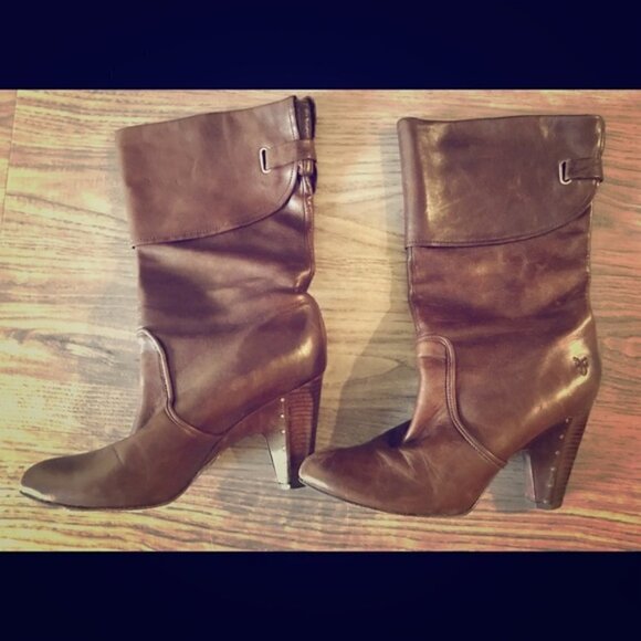 FRYE AND CO. Shoes - Beautiful Frye Brown Mid Calf Leather Boots! Vintage, Boho Chic! Sz 9.5